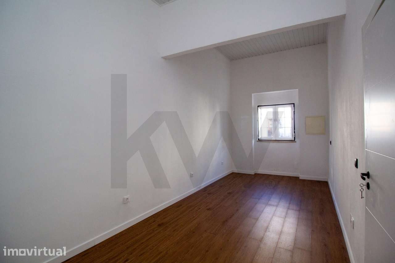 V2 + 1 Remodelada | Rua da Alagoa, Almeirim - Grande imagem: 2/20