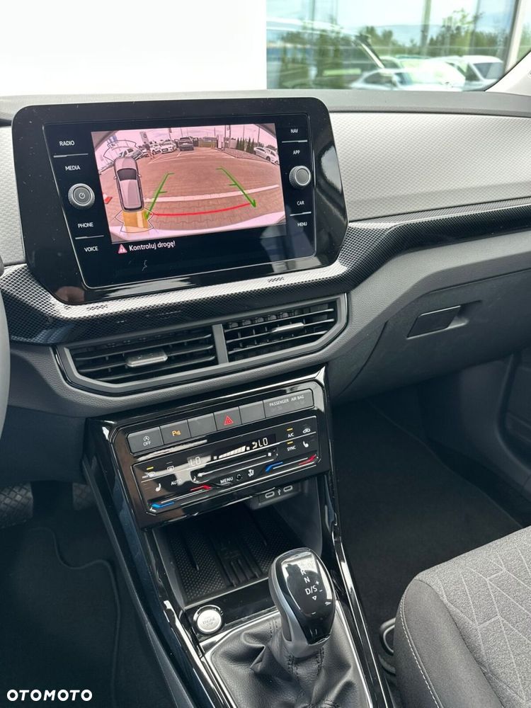 Volkswagen T-Cross 1.0 TSI Life Plus DSG - 24
