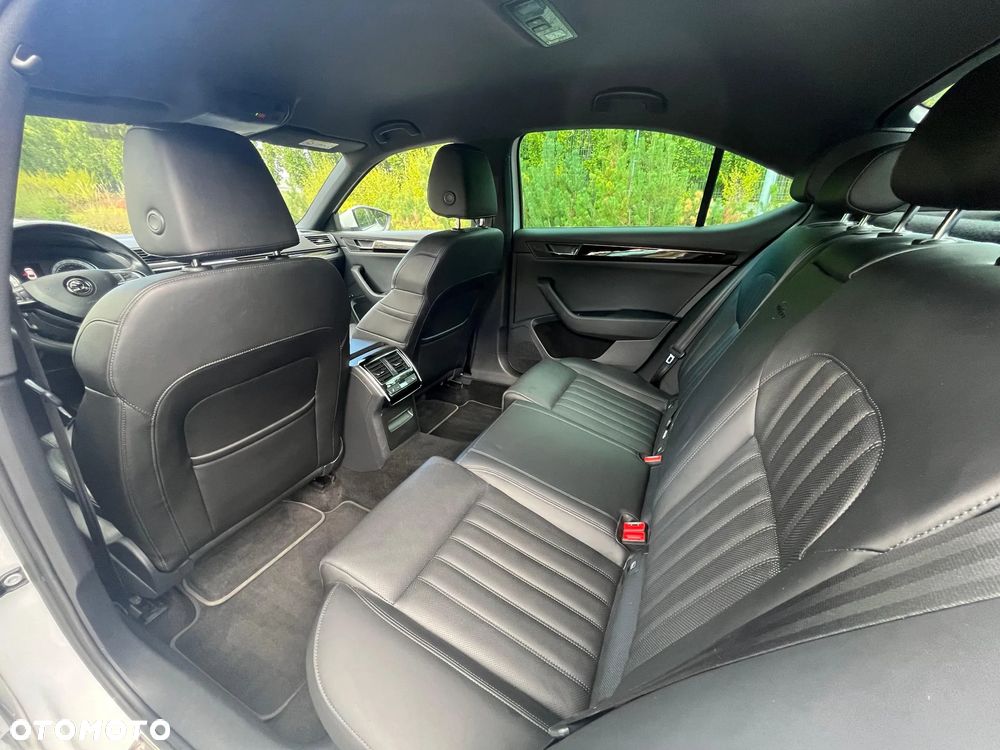 Skoda Superb 2.0 TDI L&K DSG - 16