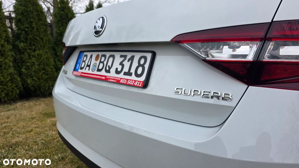 Skoda Superb 2.0 TDI L&K DSG - 12