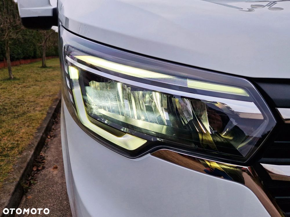 Renault Trafic 2.0 dCi - 19