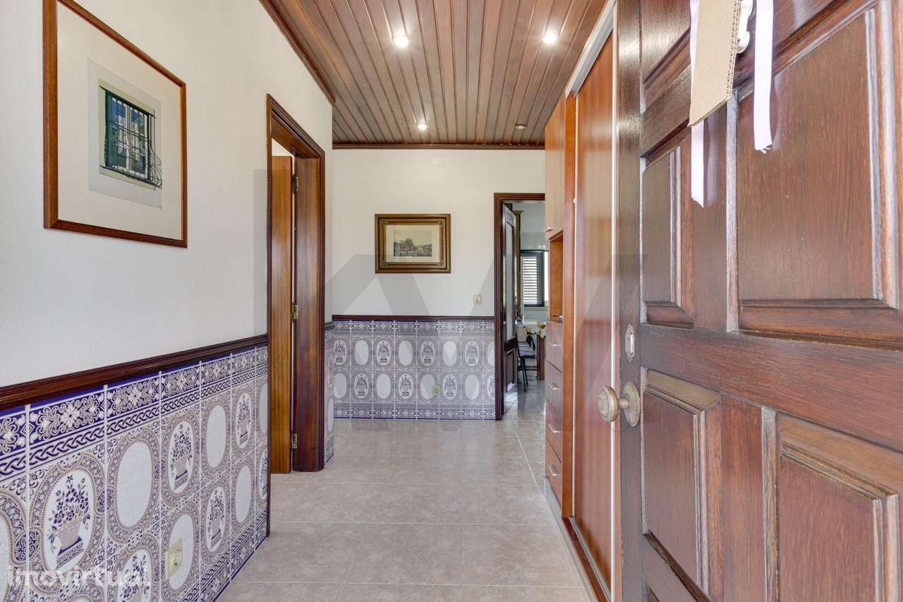 Moradia T3+1 com Lote de 400m2 e Garagem em Moninhos, Loures – 367.000 - Grande imagem: 4/35