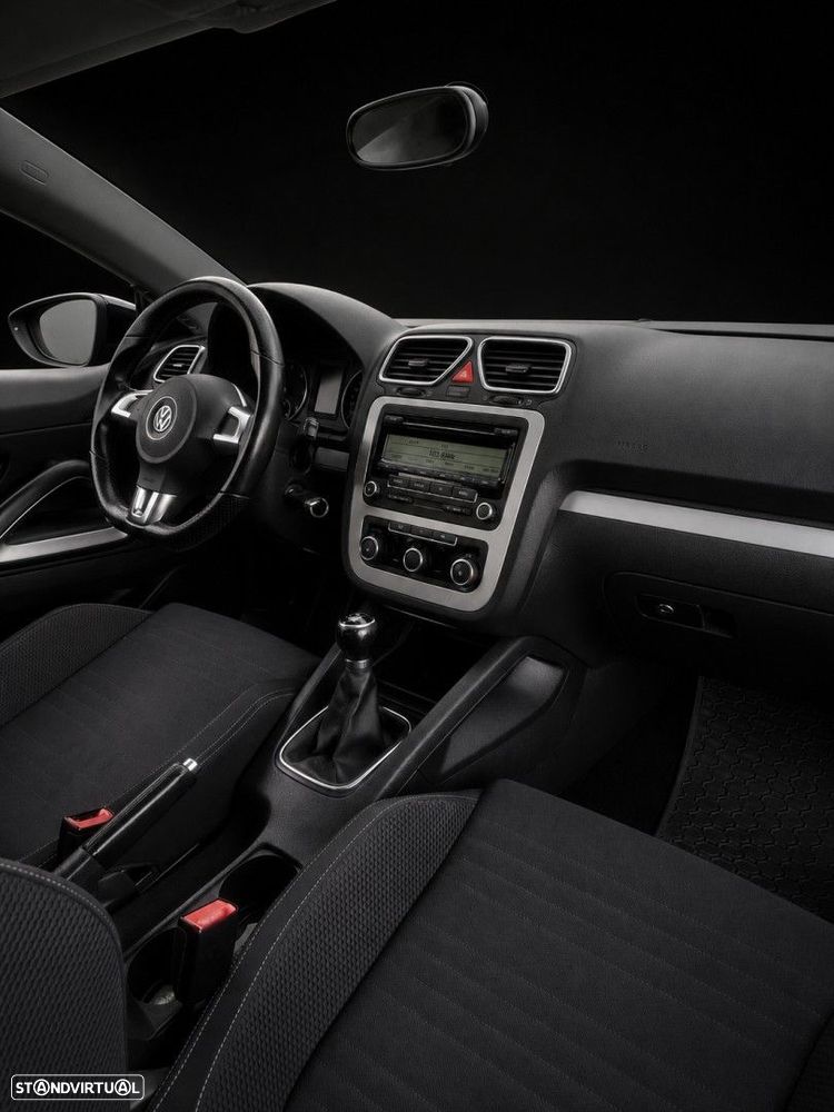 VW Scirocco 2.0 TDI Sport - 14