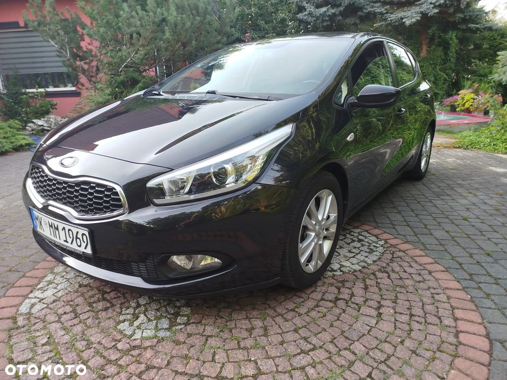 Kia Ceed - 13