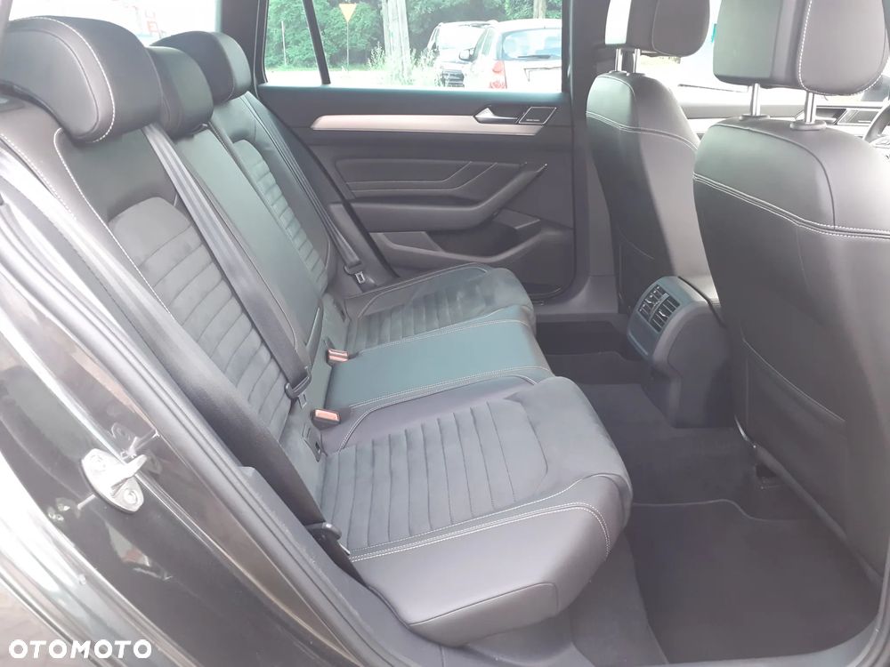 Volkswagen Passat 2.0 TSI Elegance DSG - 33