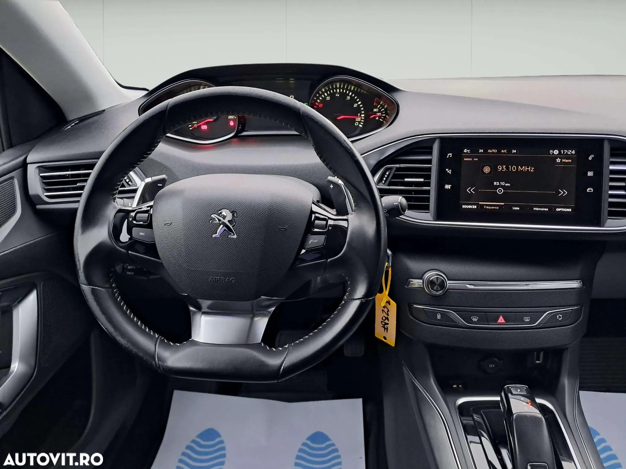 Peugeot 308 SW 1.2 L PureTech Turbo S&S EAT8 Active - 14