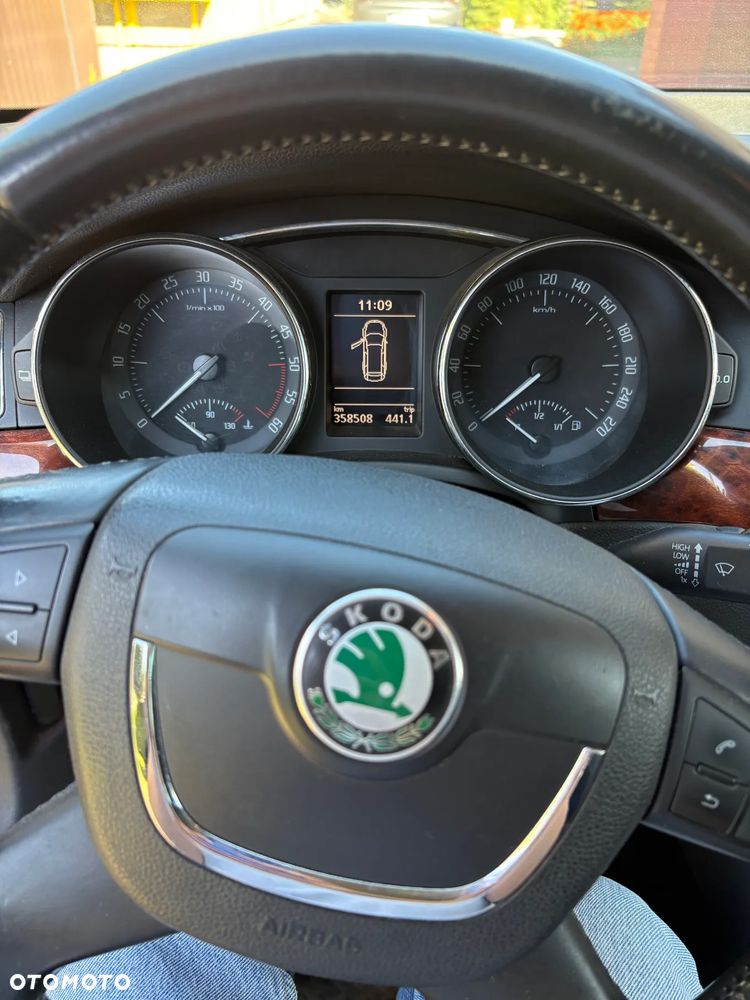 Skoda Superb 2.0 TDI Elegance - 13