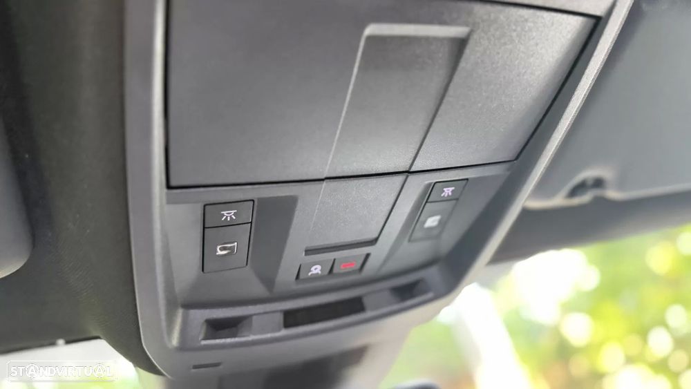 Peugeot 5008 1.2 Hybrid Allure e-DCS6 - 22