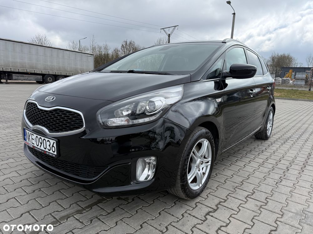 Kia Carens 1.6 GDI Dream-Team Edition - 2