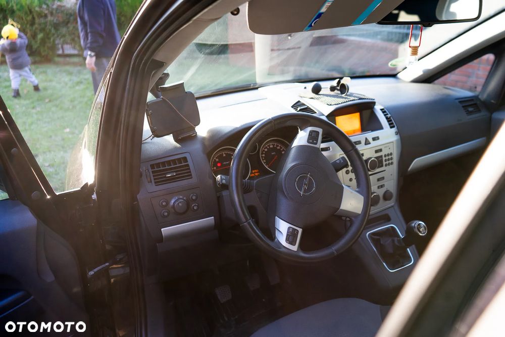 Opel Zafira 1.9 CDTI Essentia - 13
