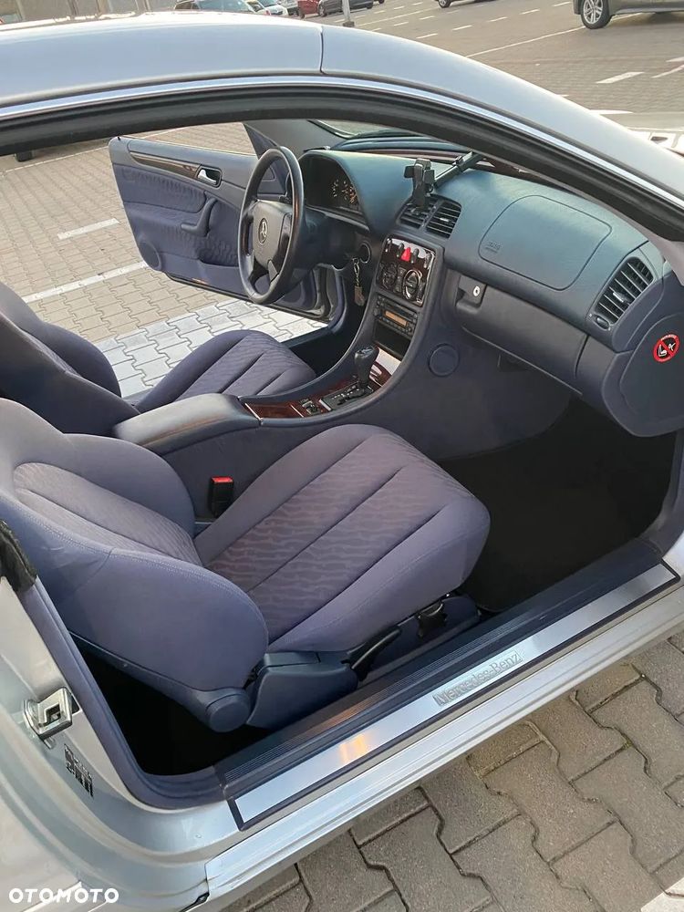 Mercedes-Benz CLK - 13