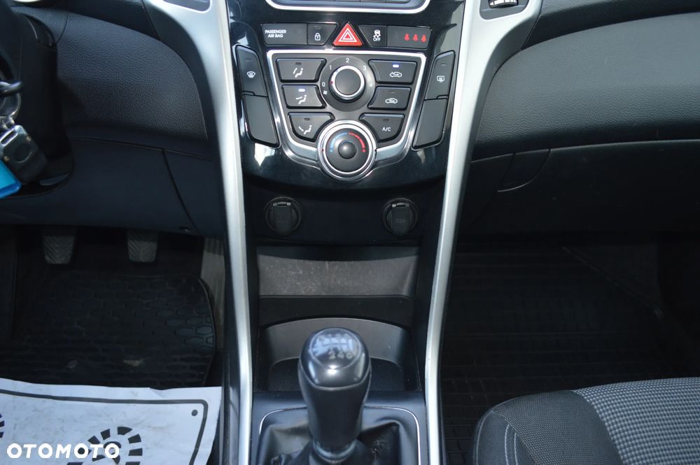 Hyundai i30 - 21
