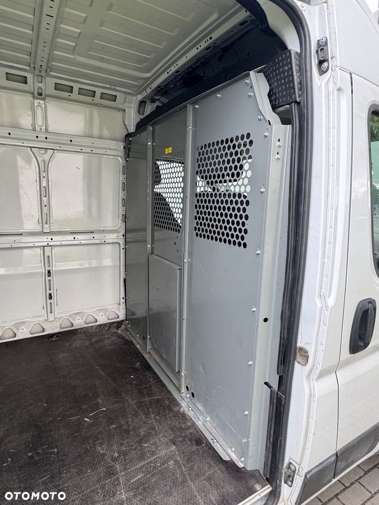 RAM PROMASTER 1500 - 9