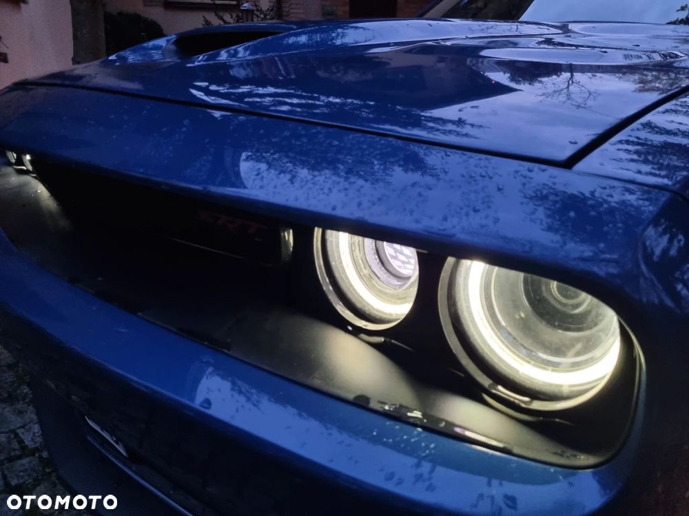 Dodge Challenger 6.4 Scat Pack - 24