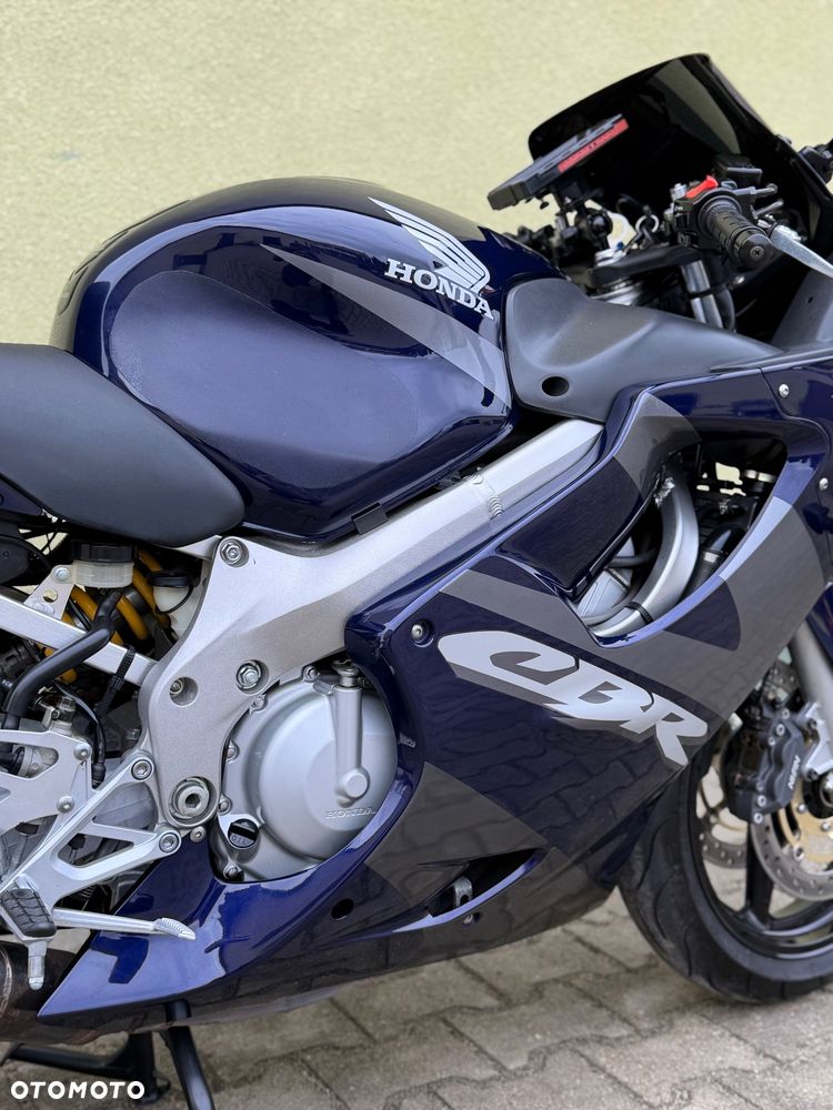 Honda CBR - 16