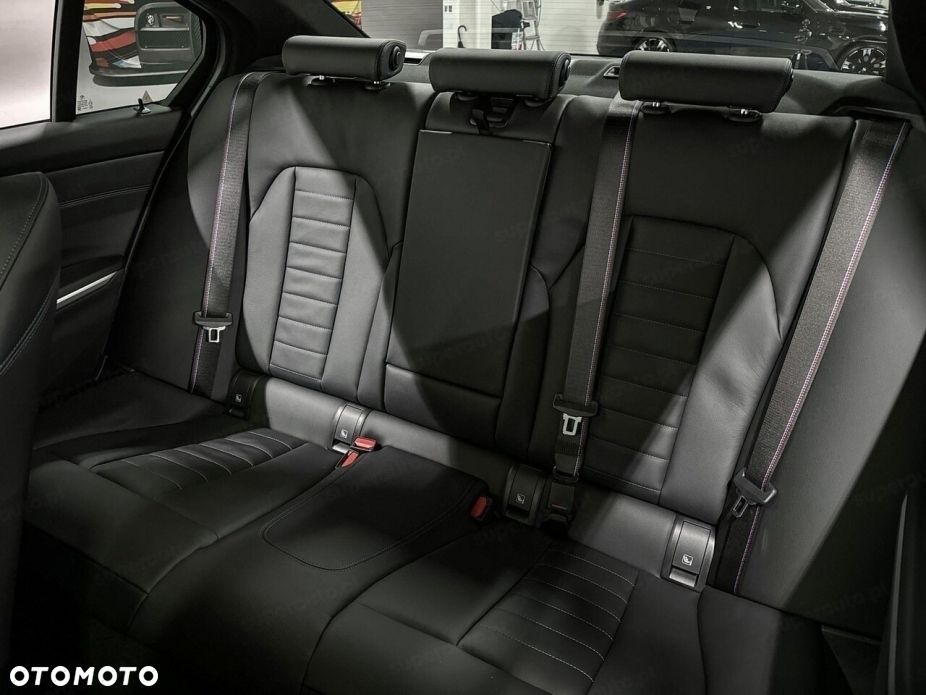 BMW Seria 3 320d xDrive mHEV M Sport - 11