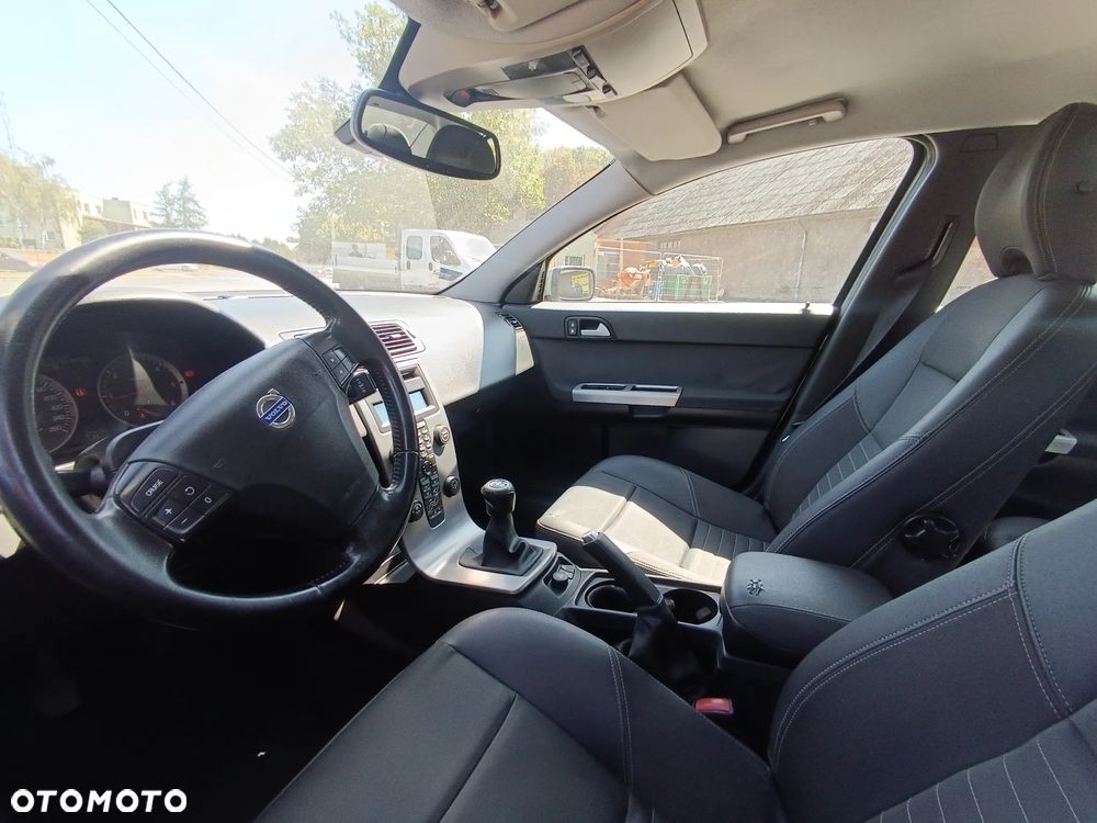 Volvo S40 2.0D - 15