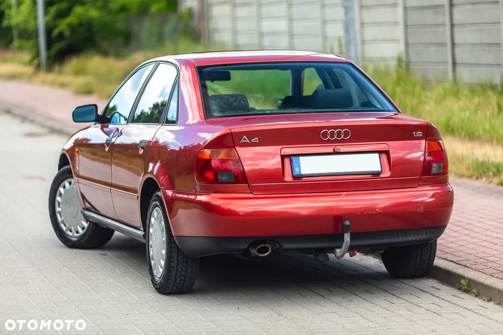 Audi A4 Limousine - 16