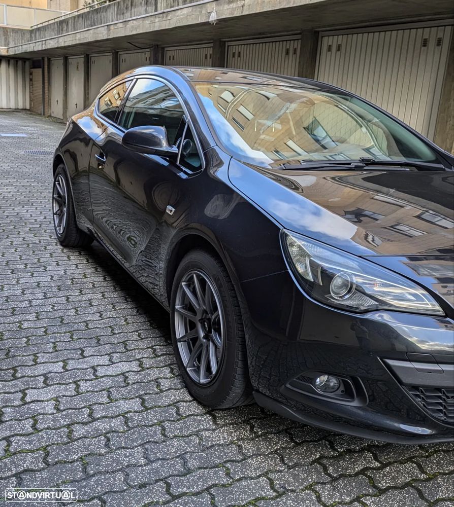 Opel Astra GTC 1.6 CDTi S/S - 2