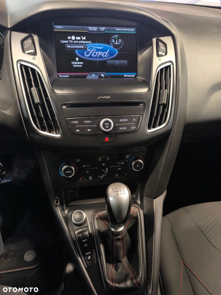 Ford Focus SW 1.5 EcoBoost S&S ST-LINE - 7