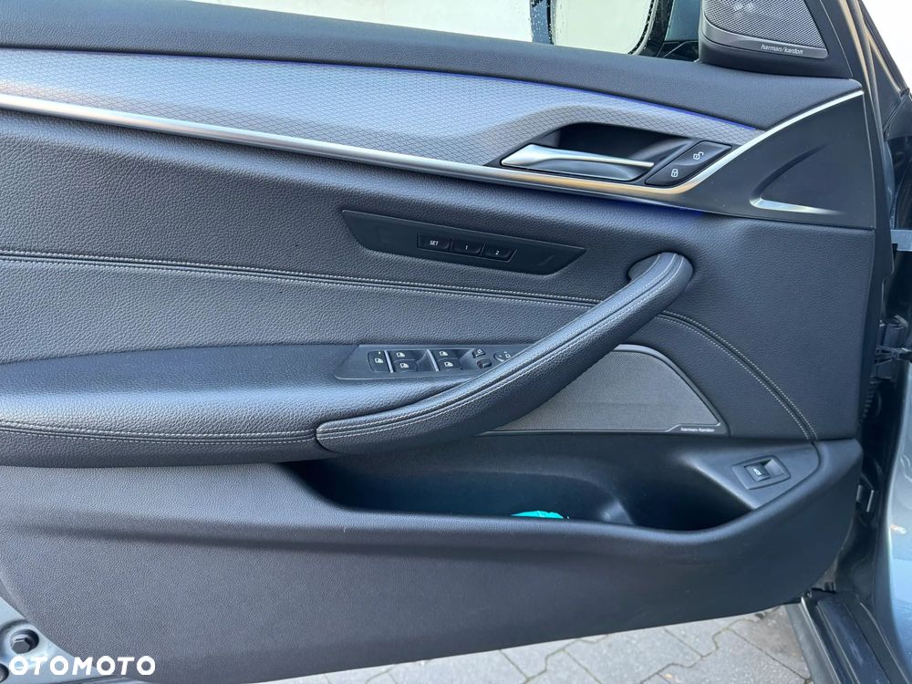 BMW Seria 5 520d xDrive M Sport sport - 30