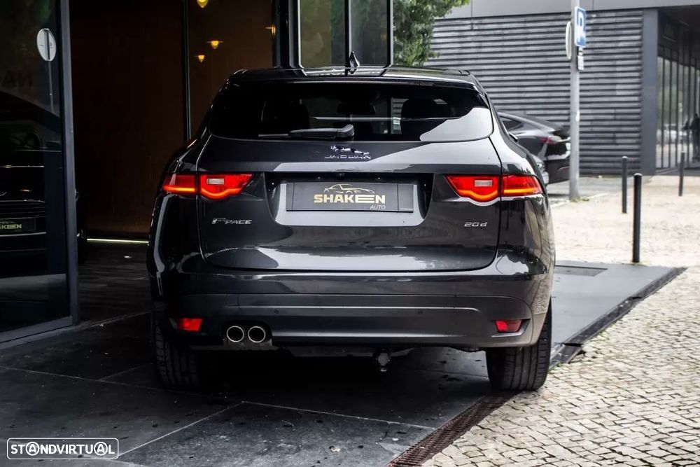 Jaguar F-Pace - 11