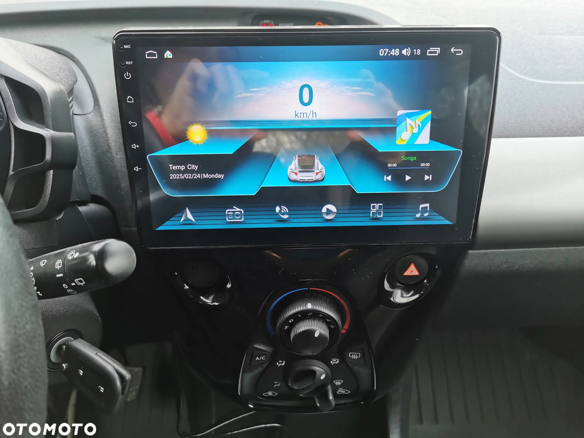 Toyota Aygo x-play - 28