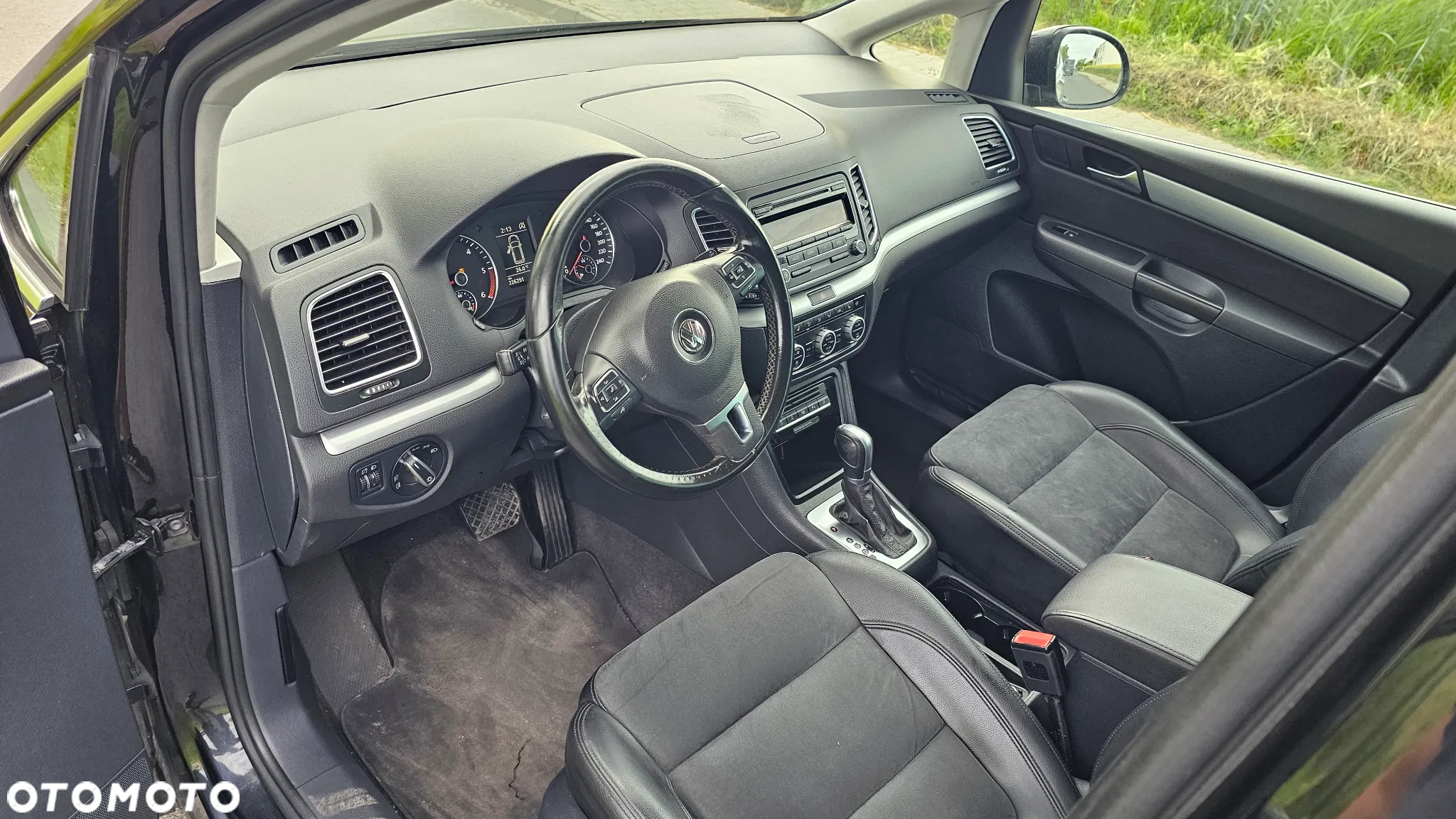 Volkswagen Sharan 2.0 TDI Comfortline DSG - 21