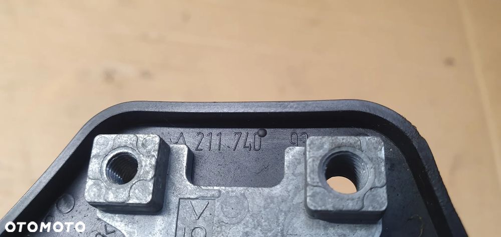 Zamek klapy bagażnika klamka mikrostyk Mercedes E-Klasa W211 A2117400093 - 9