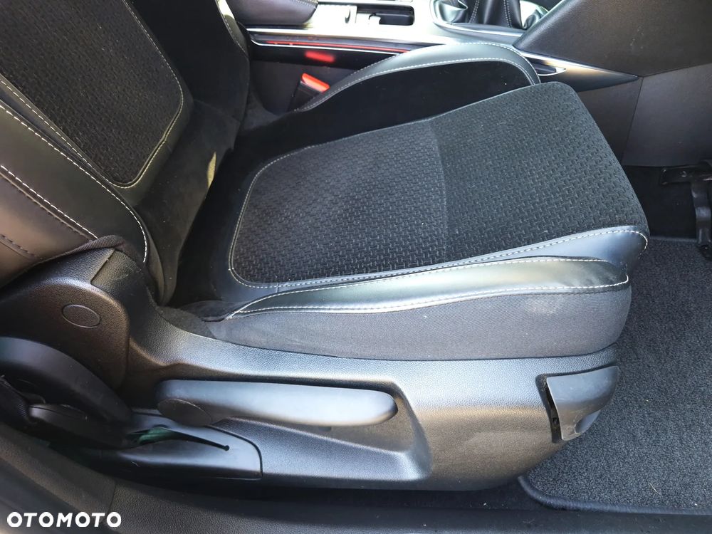 Renault Megane TCe 140 GPF GT LINE - 34