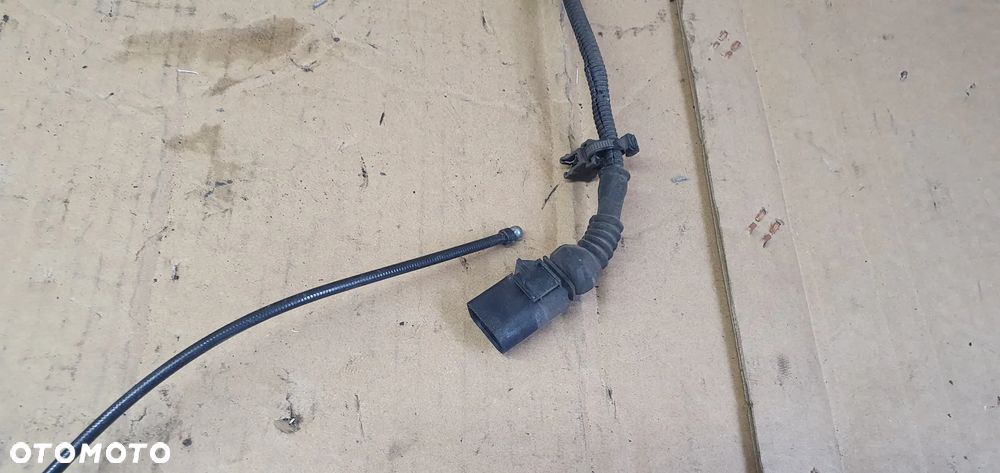 Zamek rygiel maski przód czujnik linka cięgno Audi A8 D3 4E0823509E - 2