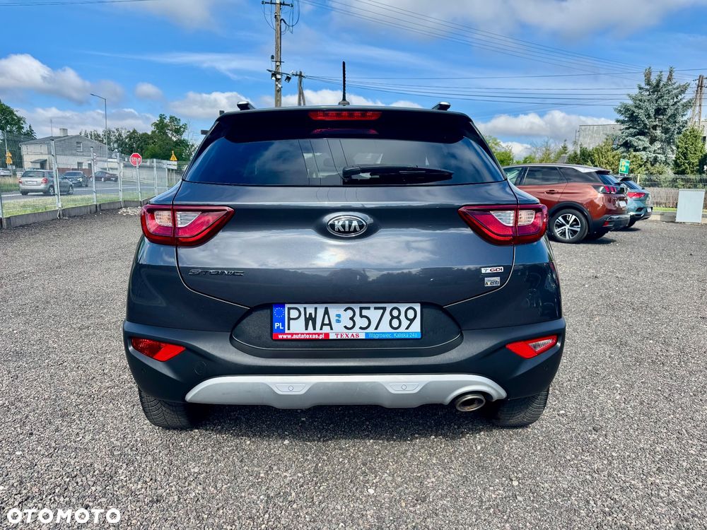 Kia Stonic - 8