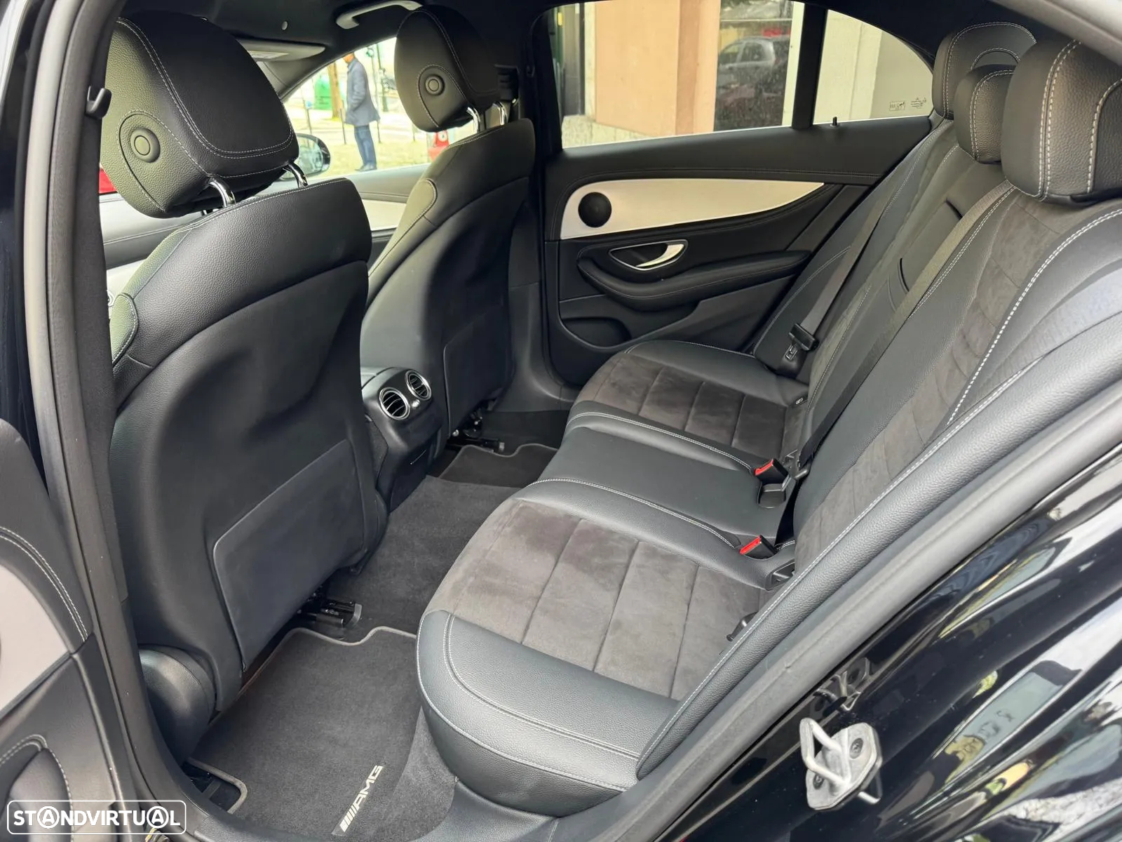 Mercedes-Benz E 220 d AMG Line - 29