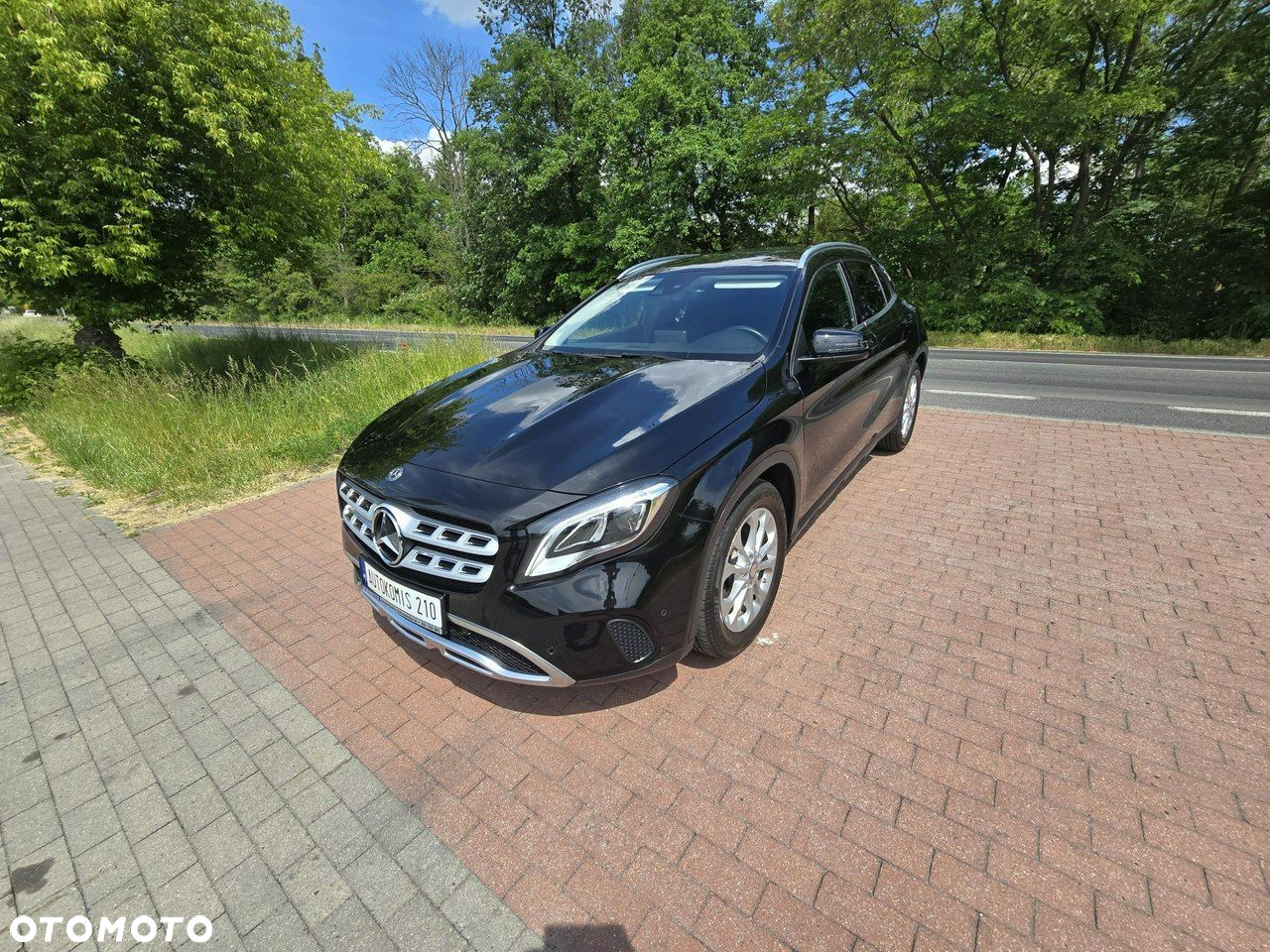 Mercedes-Benz GLA - 3