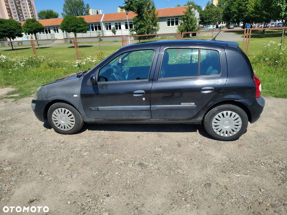 Renault Clio 1.2 16V Confort Dynamique - 2