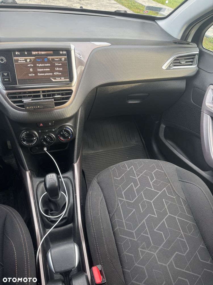 Peugeot 2008 e-HDi FAP 92 STOP & START Active - 9