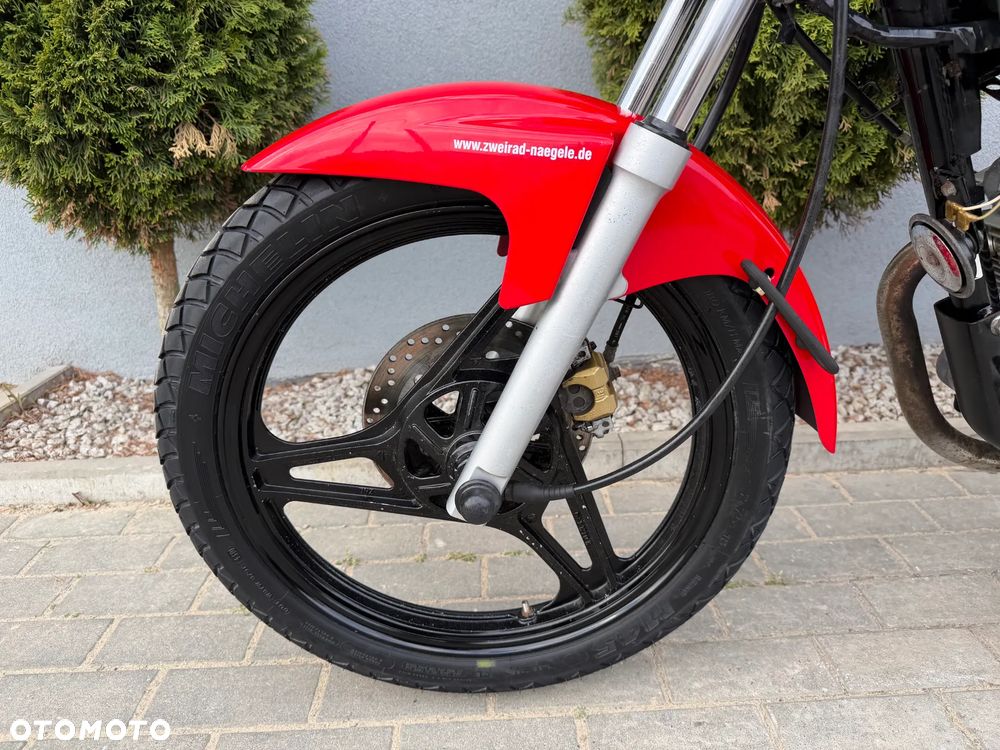 Yamaha YBR - 31