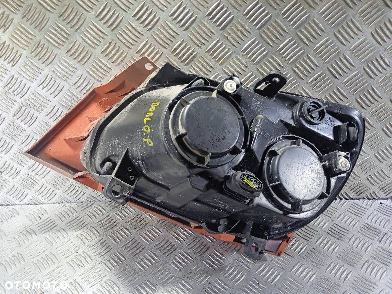 LAMPA PRAWA PRZEDNIA FIAT DOBLO - 2
