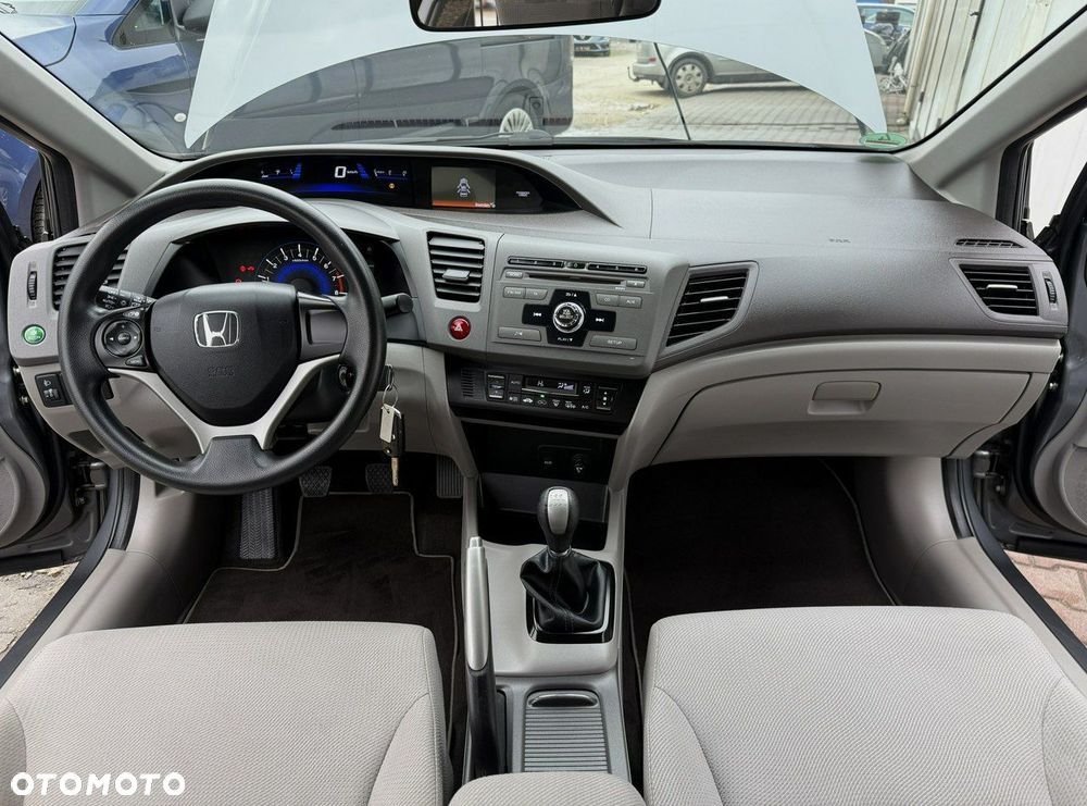Honda Civic 1.8 i-VTEC Comfort - 15