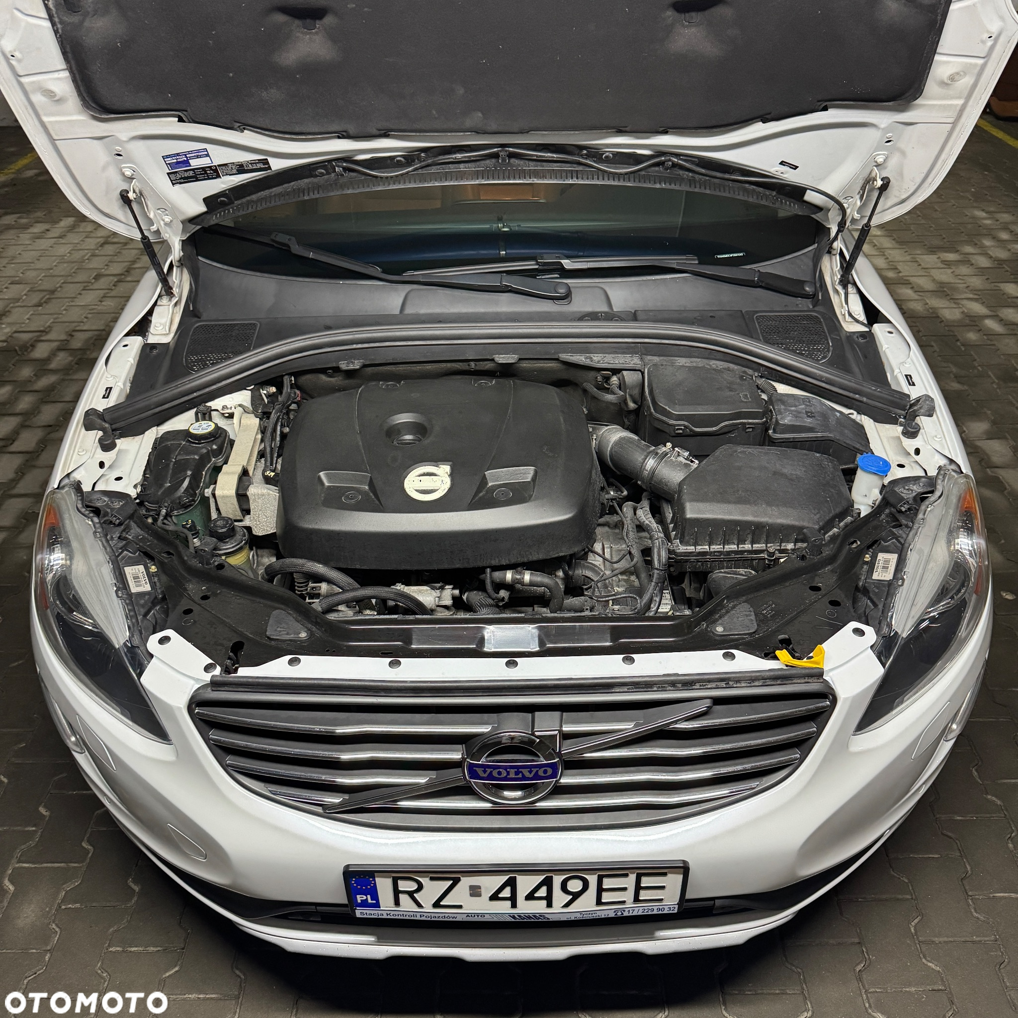 Volvo XC 60 T5 Drive-E Momentum - 14