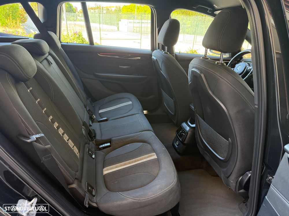 BMW 216 Gran Tourer d Aut. Sport Line - 11