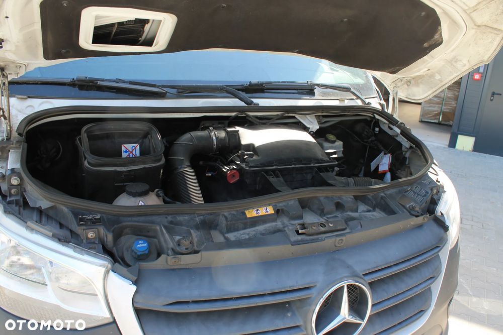 Mercedes-Benz Sprinter - 19