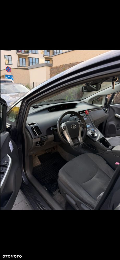 Toyota Prius - 17