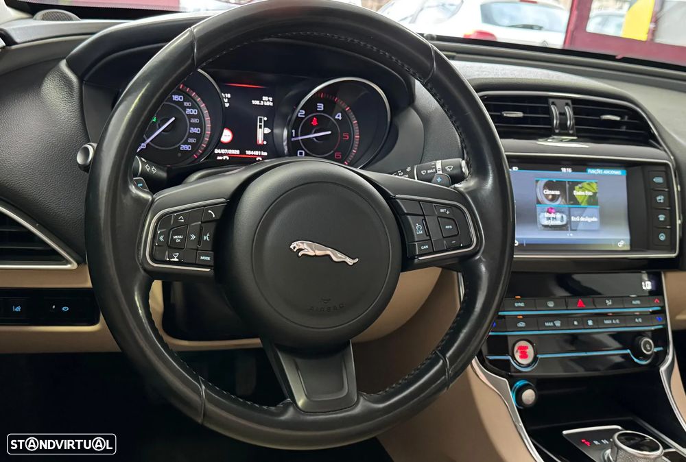 Jaguar XE E-Performance Aut. Prestige - 3