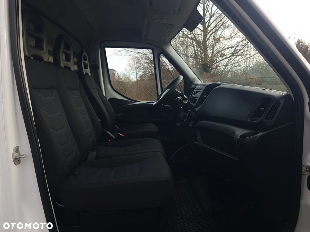 Iveco DAILY 6EP CHŁODNIA MROŹNIA IZOTERMA AGREGAT THERMO KING V-200 MAX GRZANIE ZASILANIE Z SILNIKA + ELEKTRYCZNE - 23