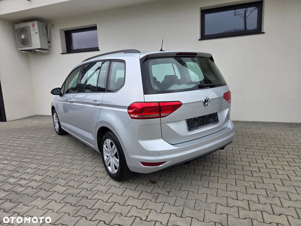 Volkswagen Touran - 3