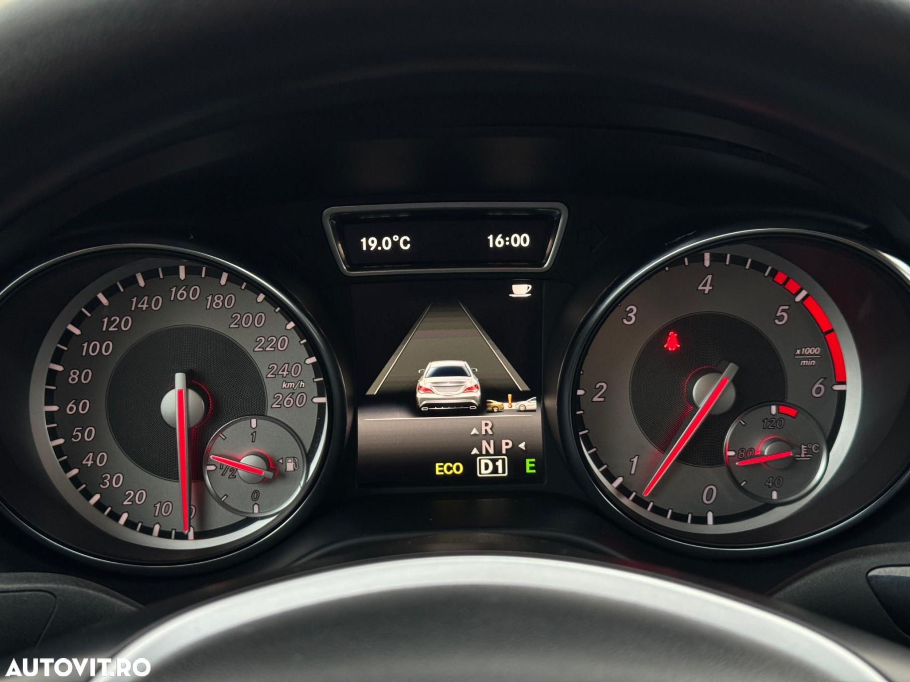 Mercedes-Benz CLA - 13