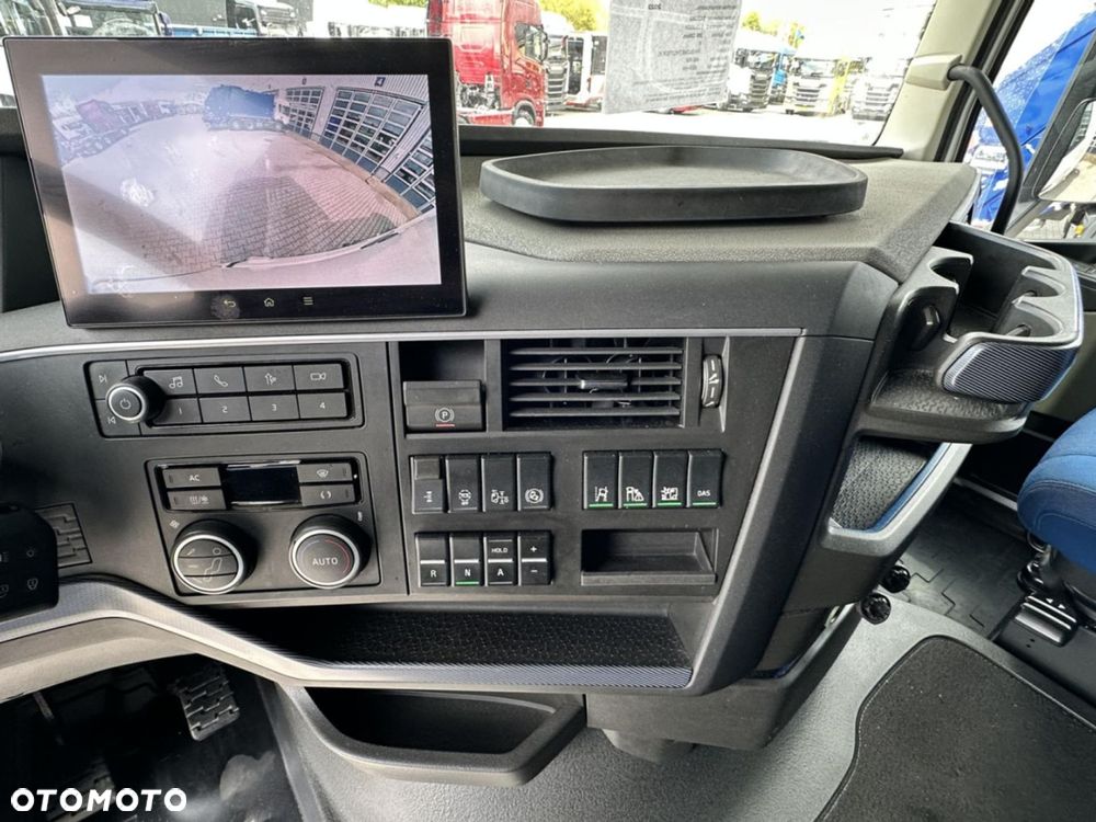Volvo FH 4X2 460 Globetrotter XL - 14