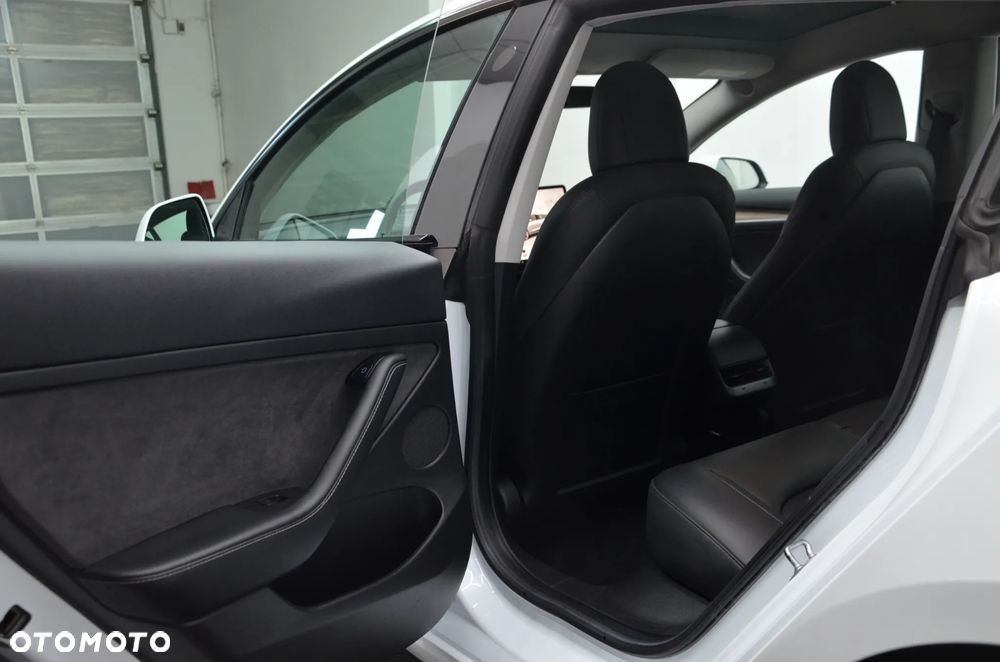 Tesla Model 3 RWD Hinterradantrieb - 11