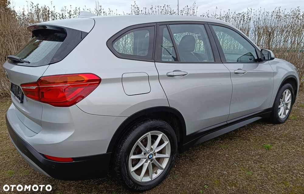 BMW X1 sDrive16d Sport Line - 6